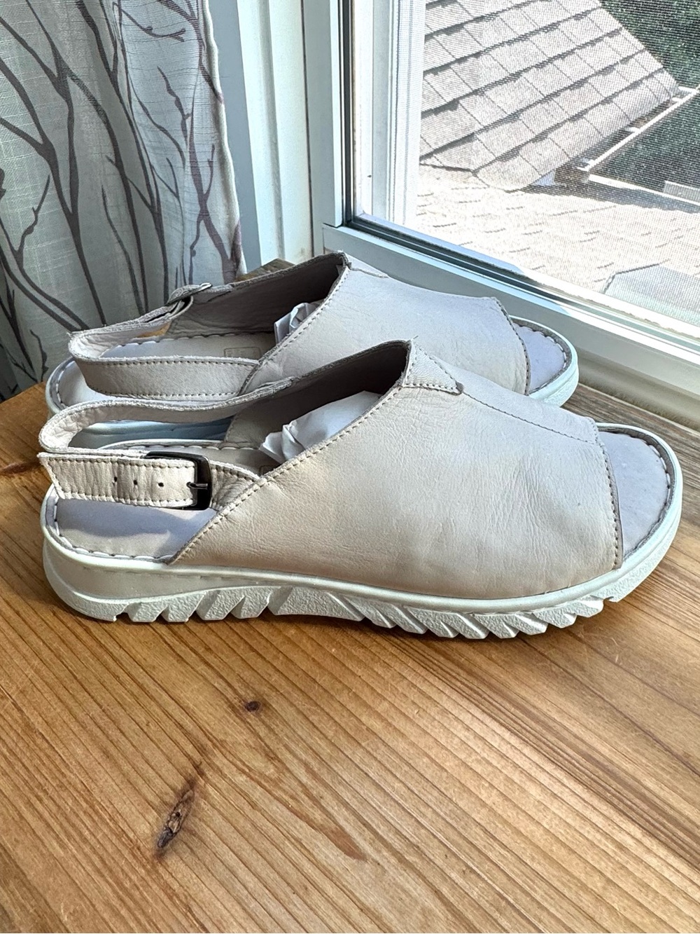 MAGO Neutral women’s sandals 40